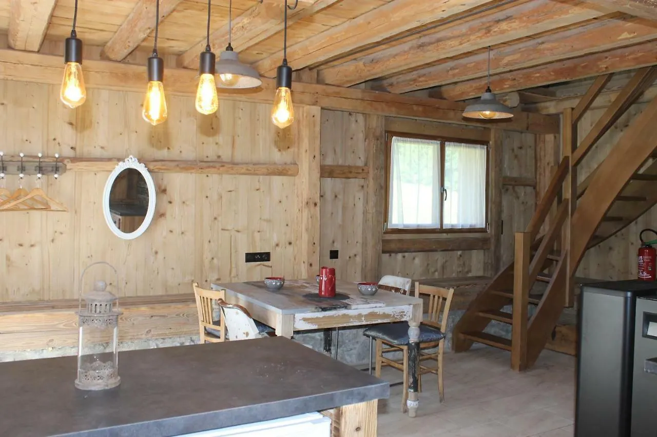 Les Chalets de Ludran Viuz-en-Sallaz Maison d'hôtes
